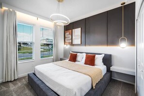 6 bedrooms, iron/ironing board, WiFi, bed sheets