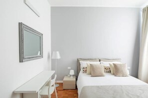1 bedroom, iron/ironing board, WiFi, bed sheets - MONTI44 Boutique Apartment (Roma)
