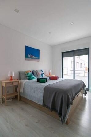 2 soverom, strykejern/-brett, reiseseng for barn og wi-fi