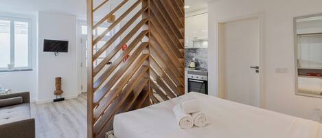 1 soveværelse, skrivebord, strygejern/strygebræt, weekendseng