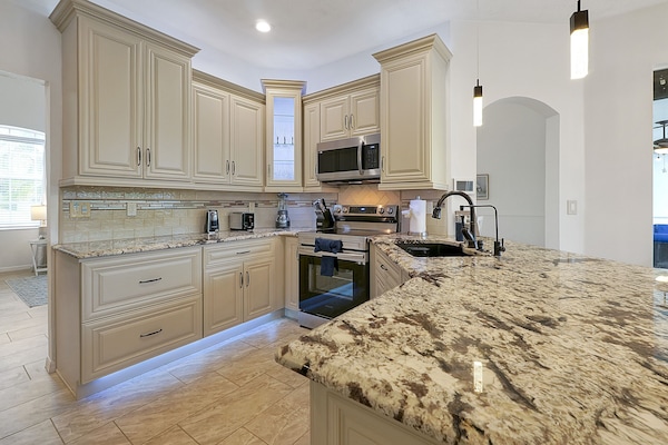 Upgraded kitchen with everything you could need to cook amazing meals.