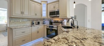 Southern Dunes: pool/spa; air hockey/game room