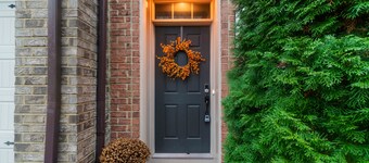 Mins to Annap; Luxury Townhome