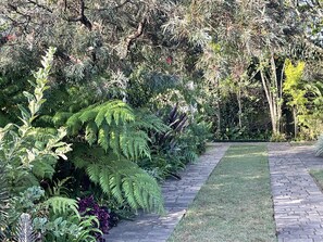 Classic Room, 1 Bedroom | Garden view - The Blossoms (Diyathalawa)