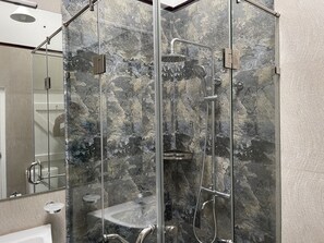 Chambre Classique, 1 chambre | Salle de bain