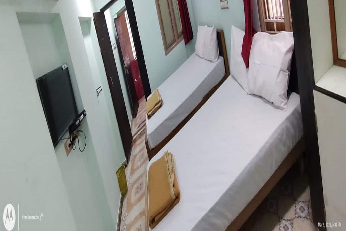 1 habitación, ropa de cama hipoalergénica y escritorio