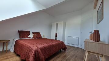 1 chambre, fer et planche Ă repasser, Wi-Fi, draps fournis