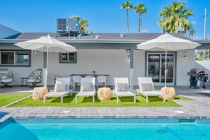 Pool - *The Monty* Stylish Old Town Oasis w/ Private Pool (Scottsdale)