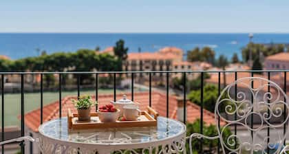 Casa Strelitzia by An Island Apart