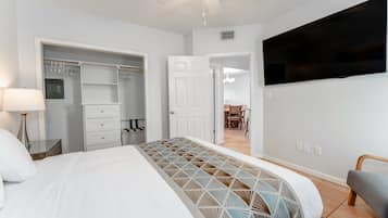 2 Schlafzimmer, BĂŒgeleisen/BĂŒgelbrett, Internetzugang