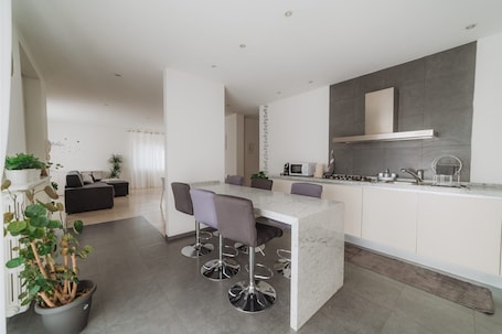 Cucina privata. 2 bedroom apartment in sona