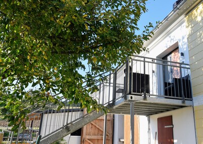 Schöne 90m² Wohnung mit Drei Zimmern am Land