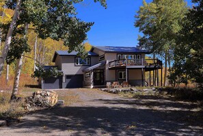 Unclassified image, 4 of 34, button - Mountain Vista, 4BD/3BA House, Pet Friendly! (Skyland & Surrounding Areas)