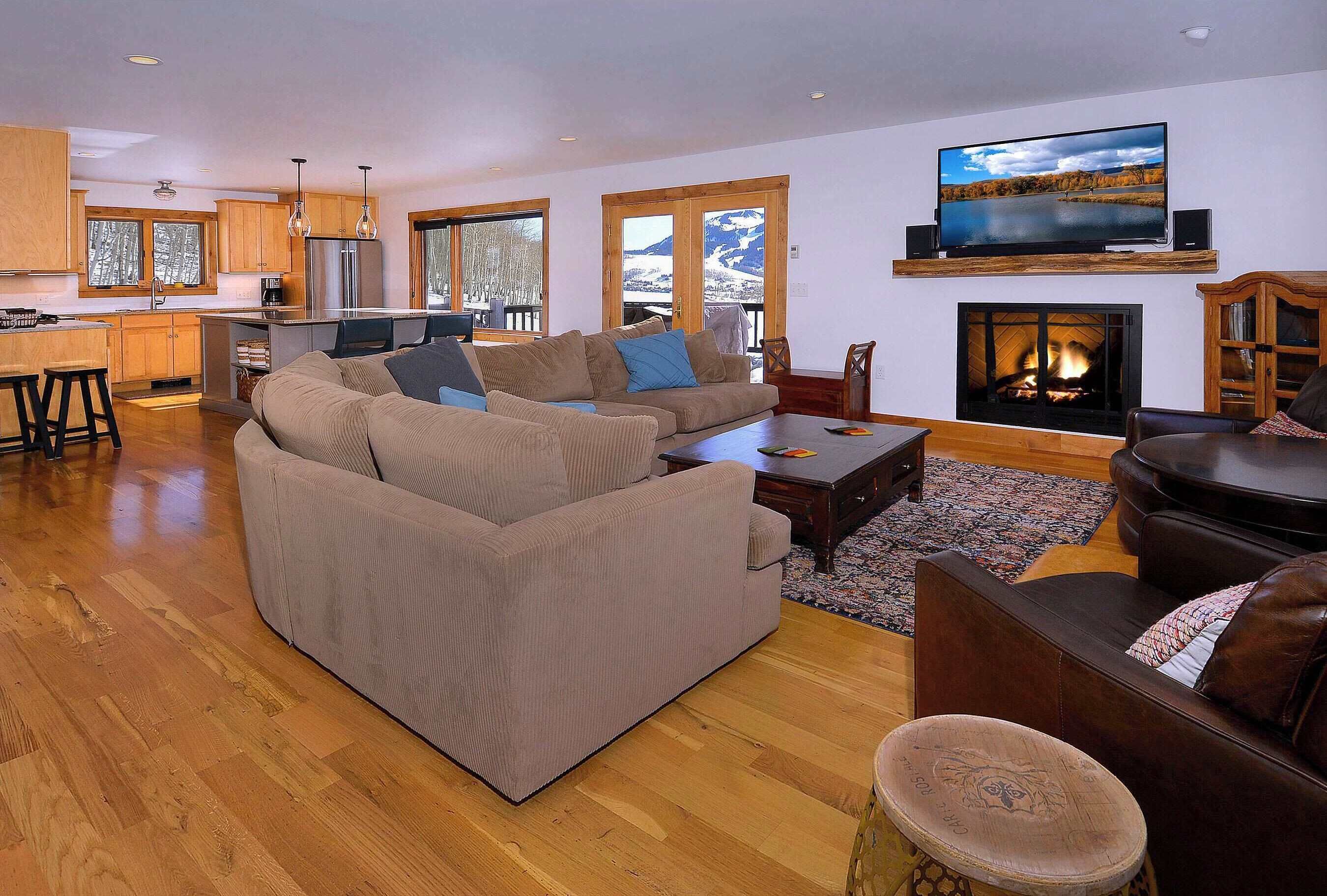 TV, fireplace, offices