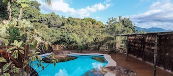 Casa em Ilhabela, Ótima Localização, Integrada à Natureza