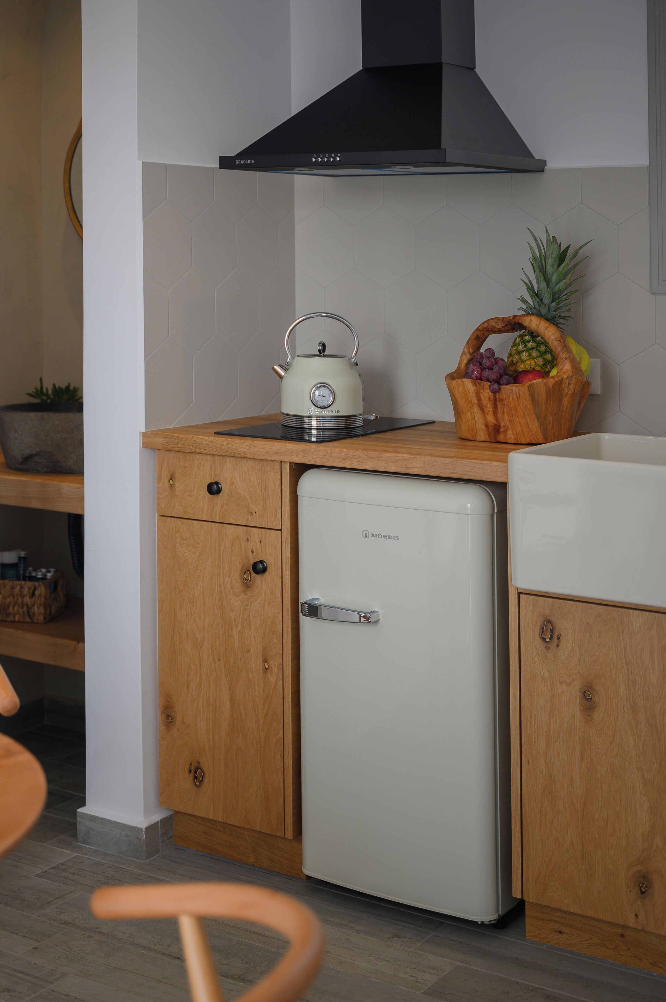 gold diamond suite with hot tub | private kitchenette | fridge, stovetop, espresso maker, electric kettle