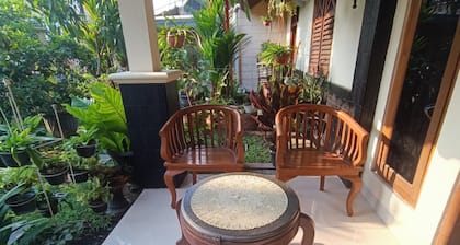 OYO 93269 Eyang Kostel