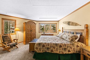 2 bedrooms, free WiFi, bed sheets - Nostalgic Mountain Getaway, Only a Short Walk to Lifts or River Run! (Keystone)