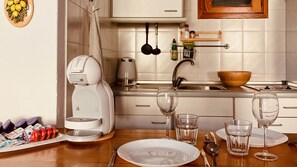 Fridge, microwave, coffee/tea maker, electric kettle - Nice Flat with Terrace in Puerto Rico (Mogán)