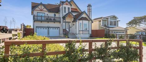 House, 3 Bedrooms | Exterior