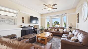 House, 3 Bedrooms | Living area | Smart TV, streaming services