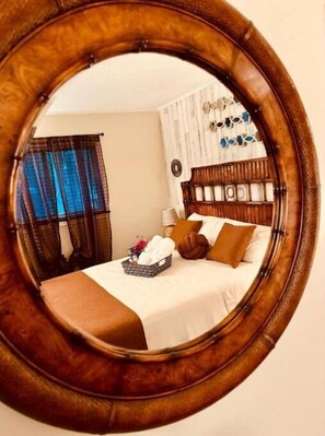 3 bedrooms, desk, iron/ironing board, free WiFi