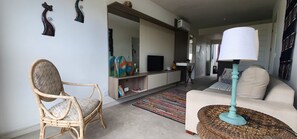 Apartment | Living area | TV - Atlantida Park Residence (Xangri-La)