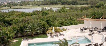 Cozy Emerald Maho St Maarten Apartment! 