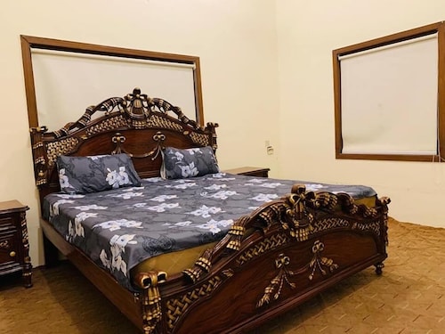 Super Golden Guest House