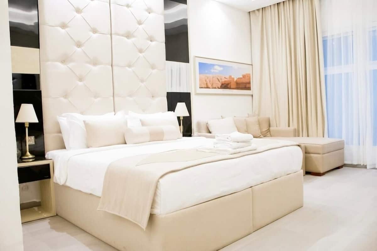 Desk, WiFi (free), bed sheets