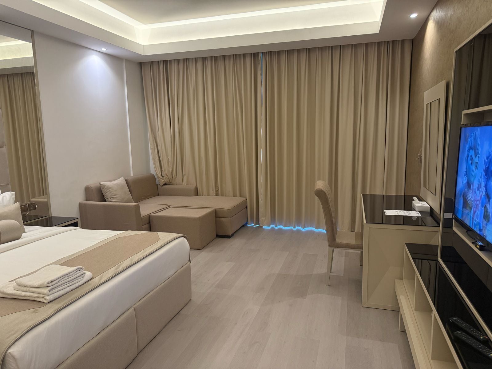 Free WiFi, bed sheets, wheelchair access