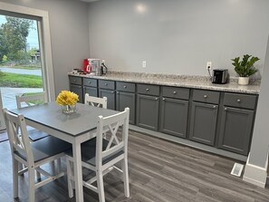 Dining - Clover Manor - Walk to ND! (South Bend)