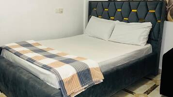 Economy Apartment | 10 bedrooms, blackout drapes