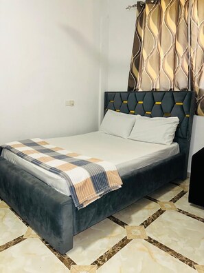 Economy Apartment | 10 bedrooms, blackout drapes - NEPTUNE  (Akropong)