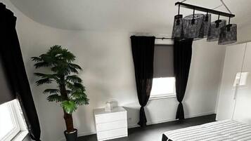 2 Schlafzimmer, Bügeleisen/Bügelbrett, kostenloses WLAN, Bettwäsche