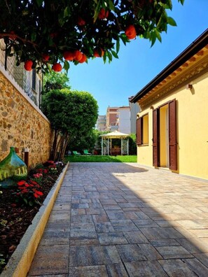 Property grounds - 1 Bedroom Private vacation home in Livorno (Livorno)