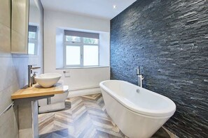 Douche, serviettes fournies