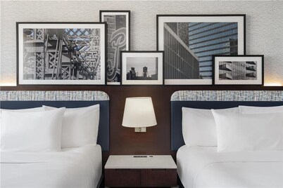 DoubleTree by Hilton Long Island City, NY