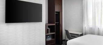 DoubleTree by Hilton Long Island City, NY