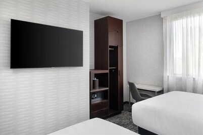 DoubleTree by Hilton Long Island City, NY