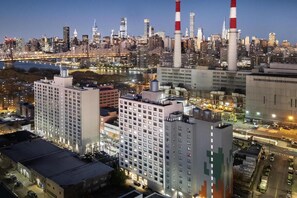 Unclassified image, 5 of 23, button - DoubleTree by Hilton Long Island City, NY (Long Island City)