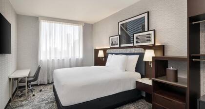 DoubleTree by Hilton Long Island City, NY