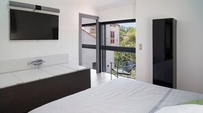 4 Schlafzimmer, Bügeleisen/Bügelbrett, Reisekinderbett, kostenloses WLAN