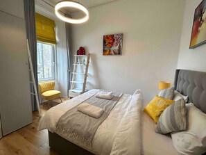 2 quartos, ferros/tábuas de passar roupa, Wi-Fi, roupa de cama