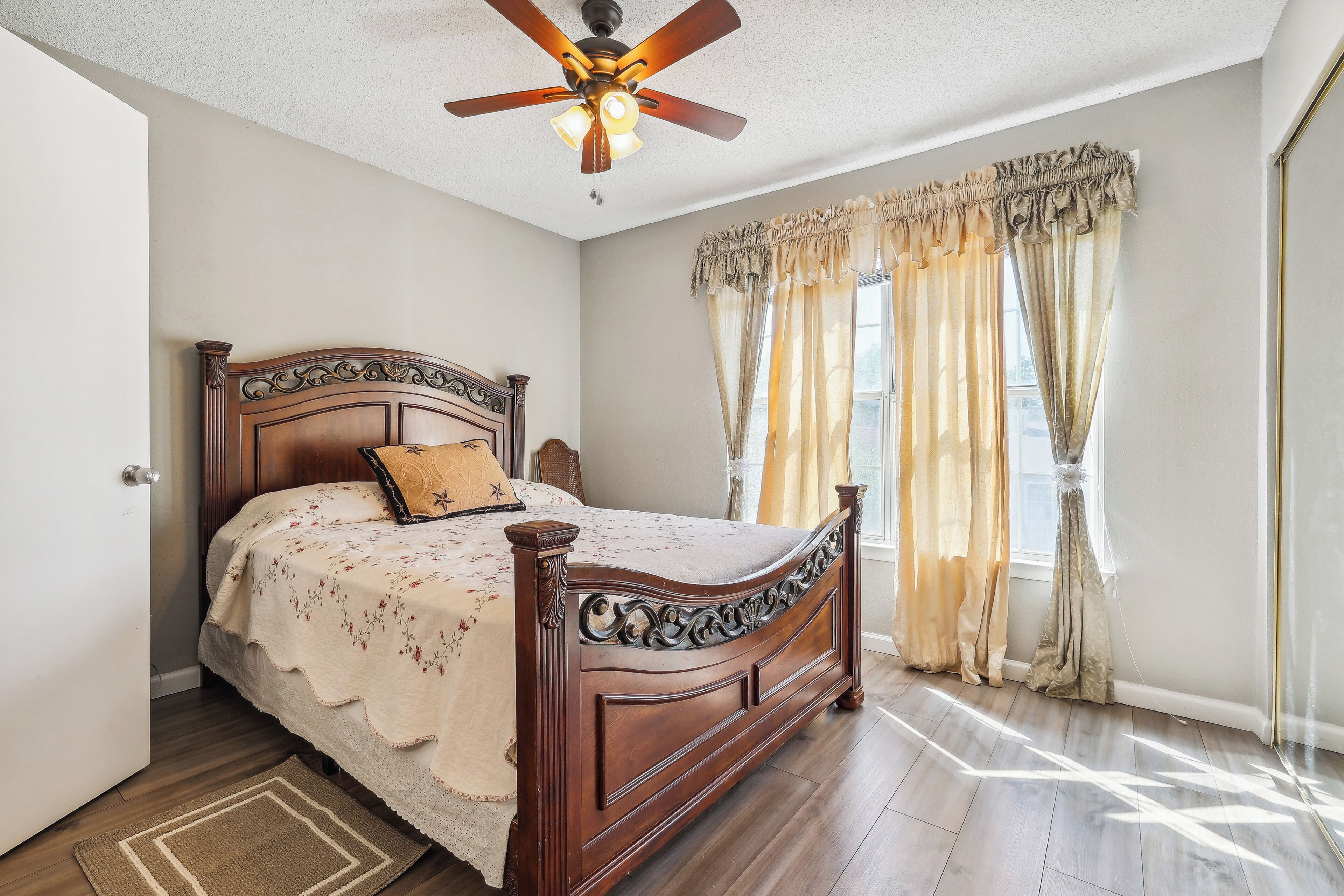 Apartment (2 Bedrooms) | Bahagian dalam