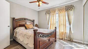 Apartment (2 Bedrooms) | Bahagian dalam