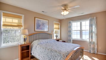 House (3 Bedrooms) | 3 bedrooms, laptop workspace, iron/ironing board, bed sheets