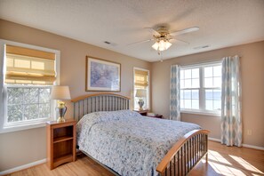 Casa (3 Bedrooms) | 3 dormitorios y espacio para trabajar con un portátil