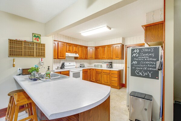 House (4 Bedrooms) | Interior