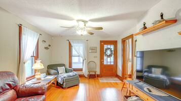 ู
ูุฒู (4 Bedrooms) | ูุงุฌูุฉ ุงูู
ูุดุฃุฉ